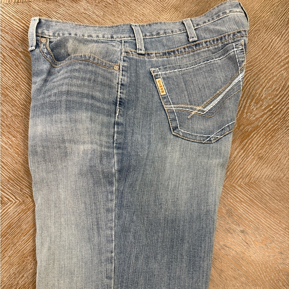 Men’s Cinch boot cut blue jeans. Size 36x36